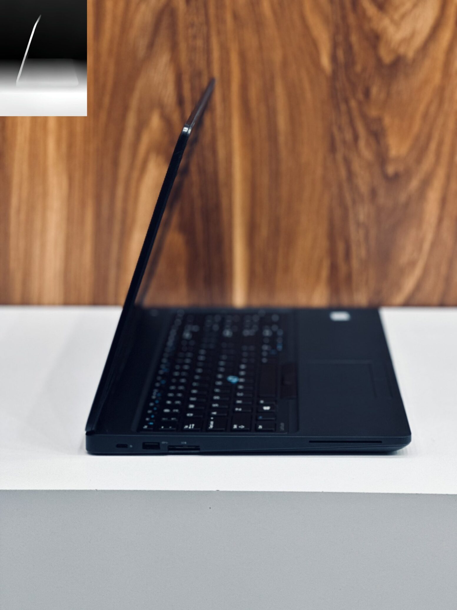  قیمت لپ تاپ استوک | Dell Latitude 5580 | i5 | RAM 8 | 256SSD 